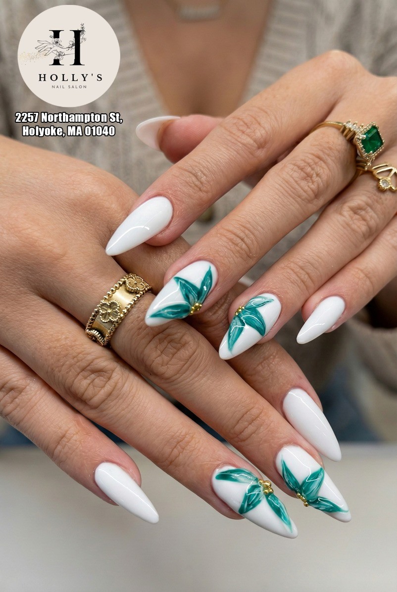 Holly's Nail Salon 